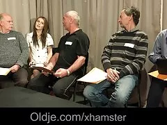 彼女は押されたときに非常に腐って謙虚です 女の子 の ため の sex 動画