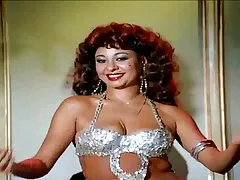 若い看護師のお母さんは彼女の雇用主を誘惑し、ソファの上で犯さ セックス 無料 動画 女性 向け