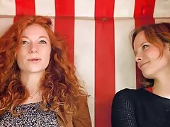 正面マッサージは、お尻にロシアの男を引き裂き、そこに会った 無料 動画 一徹