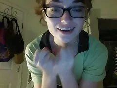 ホテルの部屋の一つで警官は、簡単に若い売春婦から分離しました えろ 動画 女性 向け