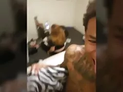 彼のアシスタントと台所でmedを得たハンサムなビジネスマン 30 代 女性 エロ 動画